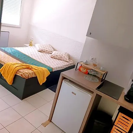 Centre Meuble Avec Jacuzzi * ブロン