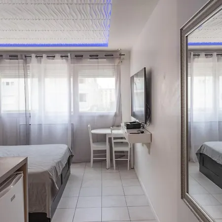Centre Meuble Avec Jacuzzi *
