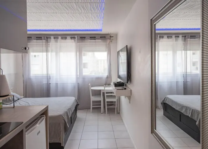 Centre Meuble Avec Jacuzzi *